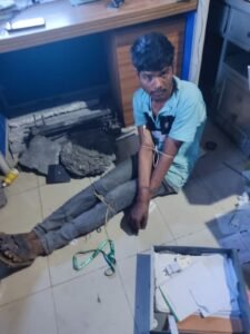 রূপগঞ্জে ১০ লাখ টাকা চাঁদা না দেয়ায় শিল্পপ্রতিষ্ঠানে হামলা, লুটপাট, আহত-২