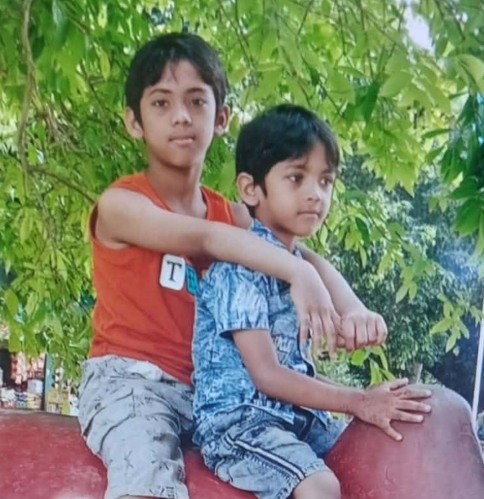 সোনারগাঁয়ে ফুটবল তুলতে গিয়ে পুকুরে ডুবে দুই ভাইয়ের মৃত্যু !